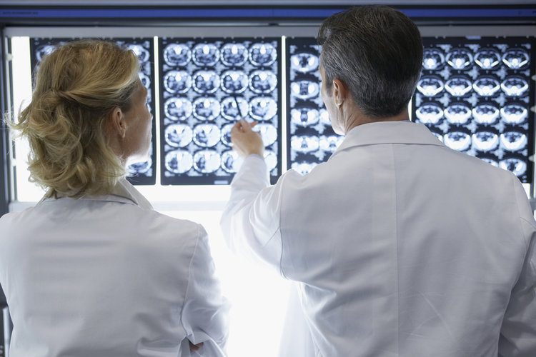 Do I Need a Neurologist or a Neurosurgeon?